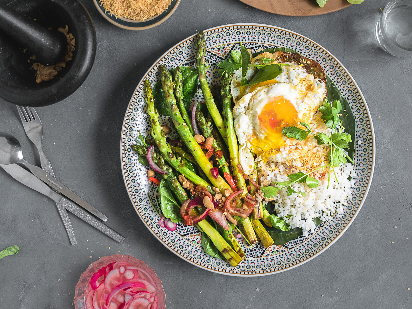 Verse saus voor bij asperges